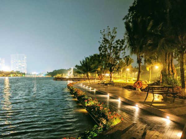 Ảnh Công viên Hồ Thiên Nga Ecopark ban đêm